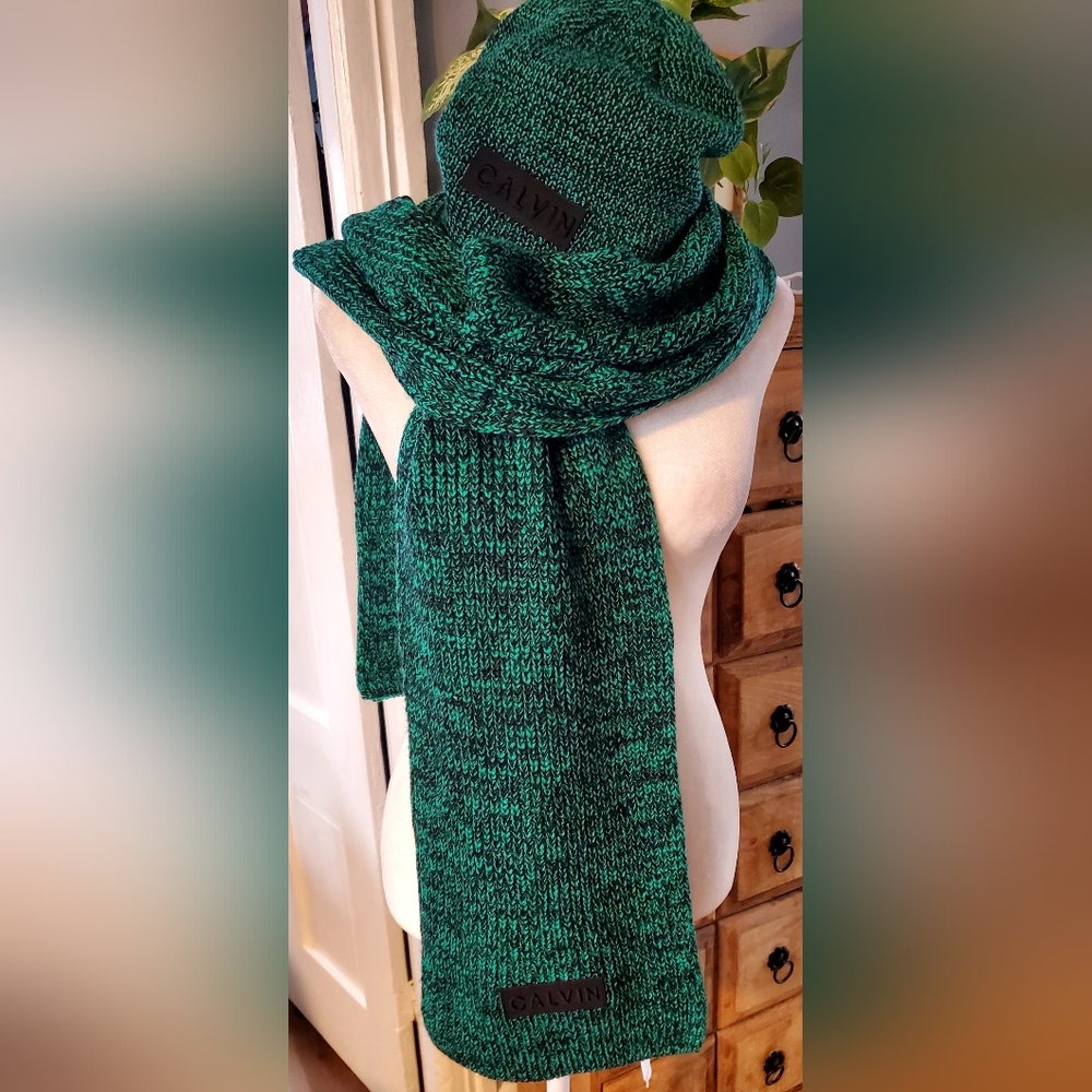 Calvin Klein Green And Black Knit Hat And Scarf Set NWT